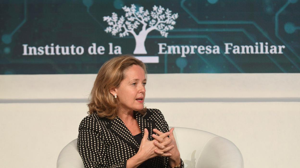 La vicepresidenta económica, Nadia Calviño, durante la clausura del Congreso del IEF