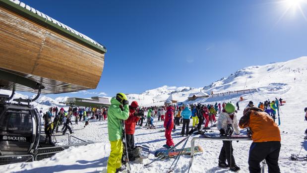 Las estaciones de esquí ante la temporada más incierta: la nieve y el Covid determinarán su éxito