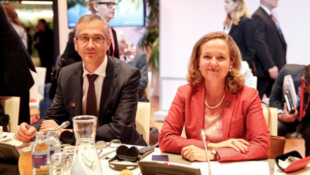 El Banco de España avisa de que se necesitará «un esfuerzo muy grande» en recortar gasto y subir impuestos