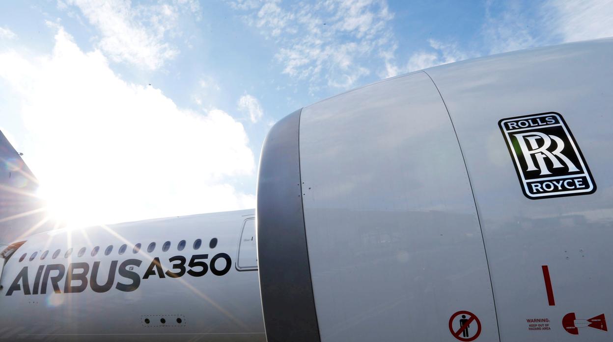 Un avión de pasajeros modelo A350 de Airbus