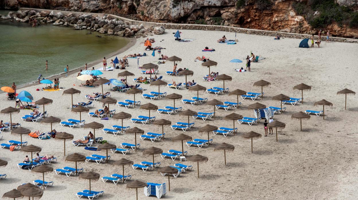 Imagen de una playa de Menorca