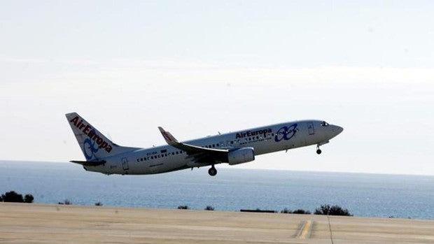 Air Europa firma la paz con sus pilotos tras el rescate