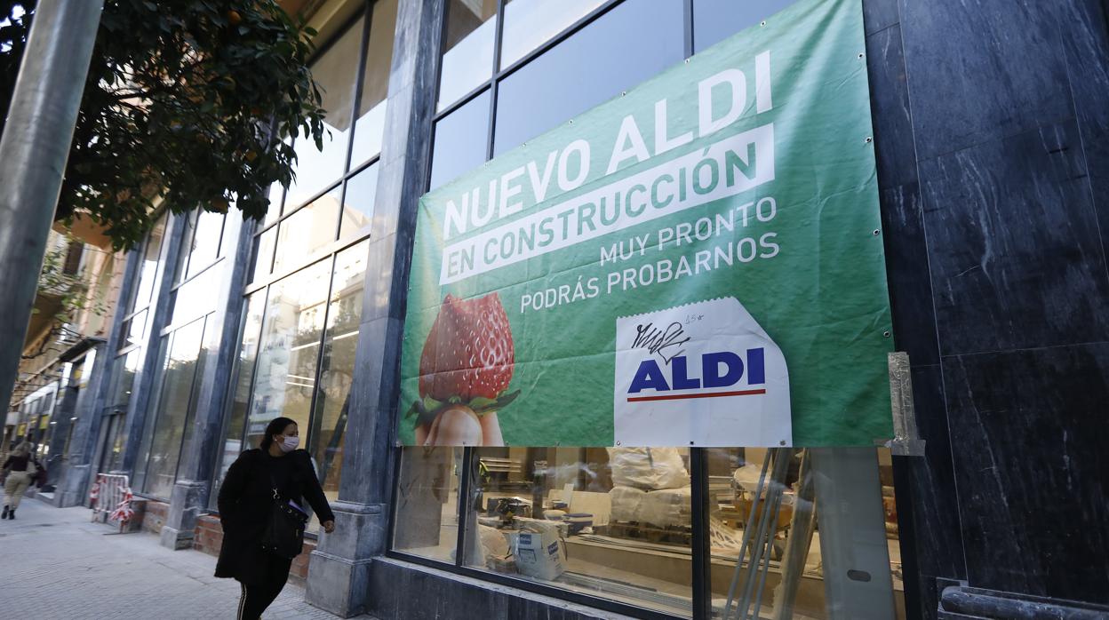 En los seis primeros meses de 2021, la cadena alemana Aldi prevé abrir cinco supermercados en Andalucía