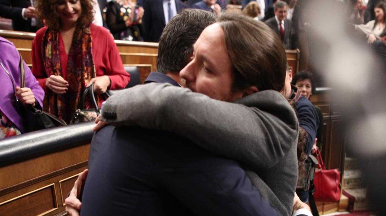 Pedro Sánchez y Pablo Iglesias en el Congreso