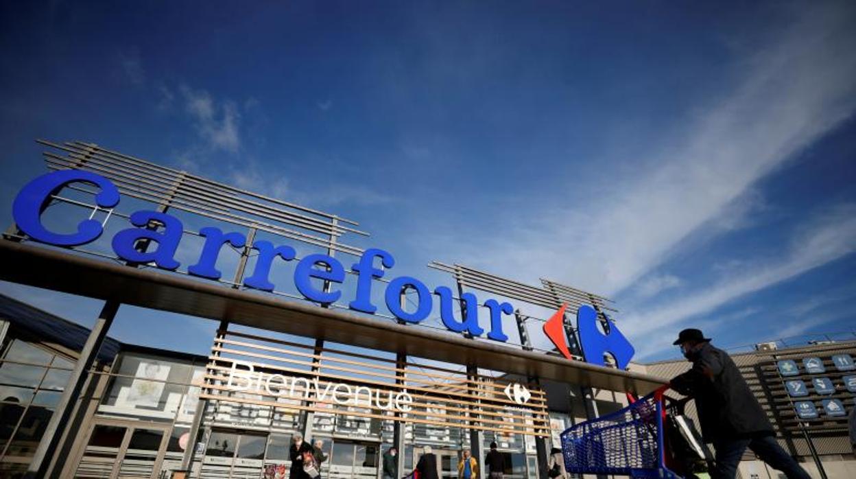 Couche-Tard rompe las negociaciones para comprar Carrefour ante la oposición del gobierno francés