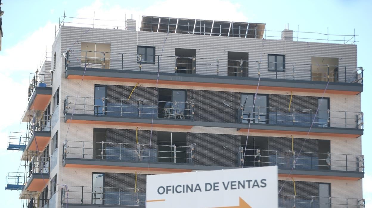 El covid, la okupación y los límites al alquiler acechan el precio de la vivienda
