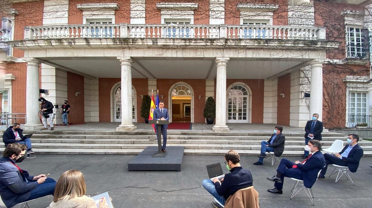 El presidente del gobierno, Pedro Sánchez, durante una rueda de prensa en Moncloa