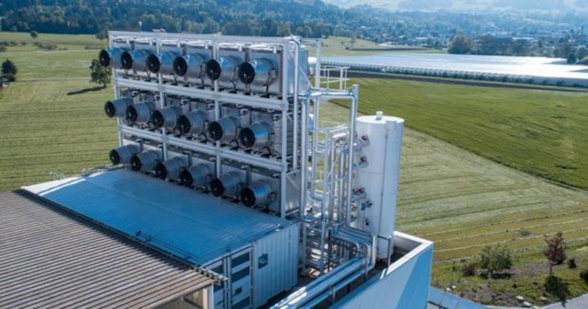 En 2017, la firma suiza Climeworks puso en marcha la primera planta comercial de captura directa de CO2 del mundo en Hinwil, un pueblo a las afueras de Zurich.