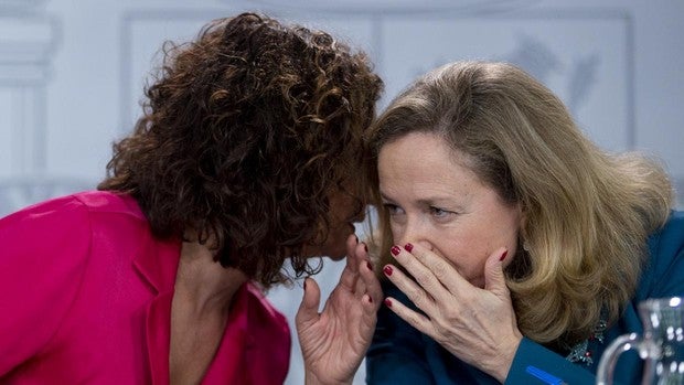 El Gobierno planea elevar la deuda en hasta 10.000 millones para ayudar a empresas