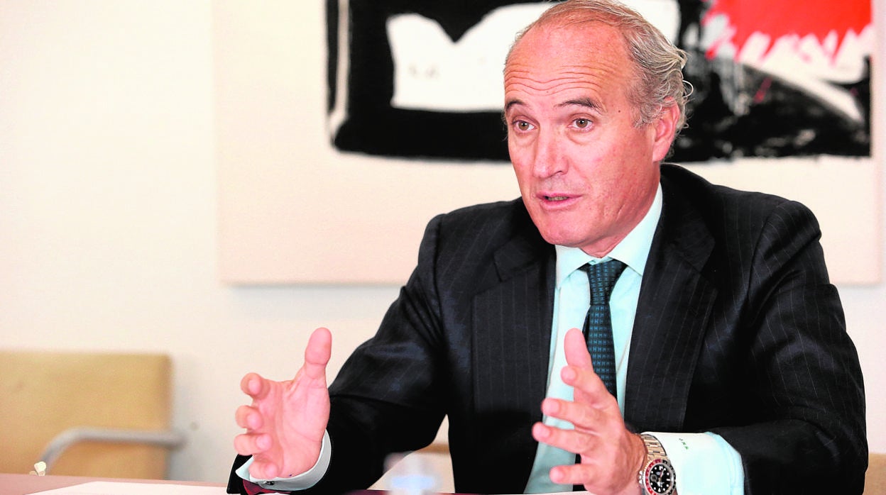 El presidente de Seopan, Julián Núñez, es partidario de una mayor colaboración público-privada