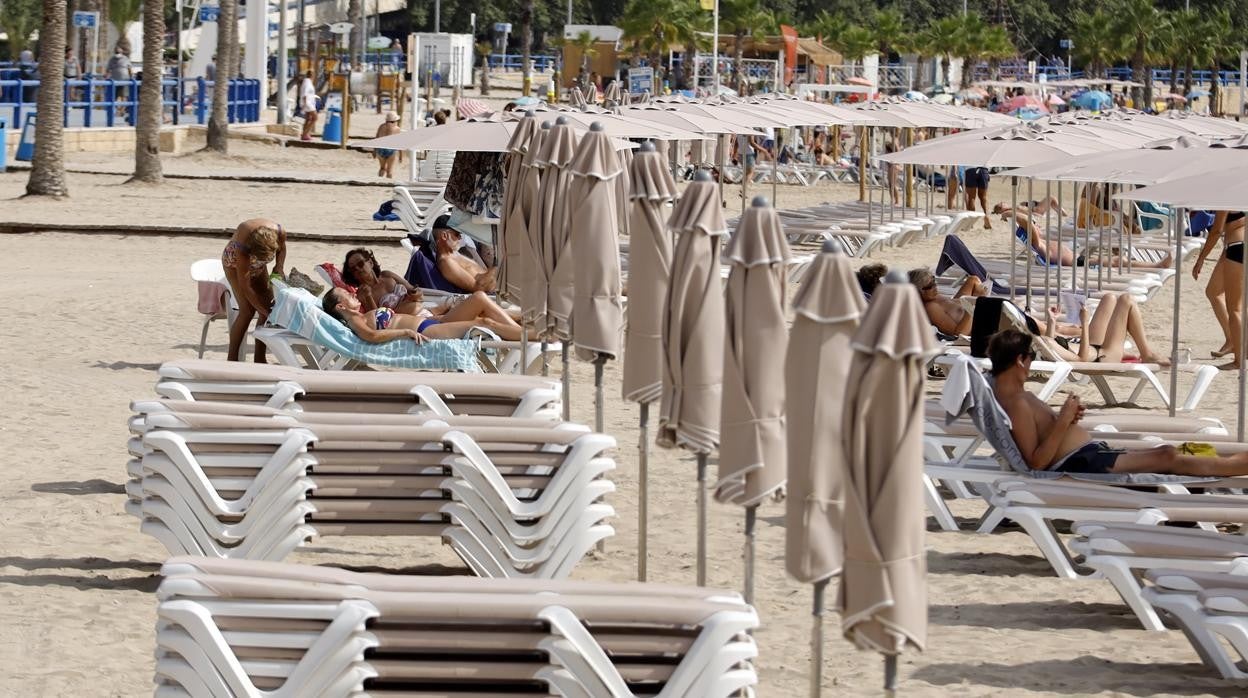 Imagen de la playa del Postiguet (Alicante)