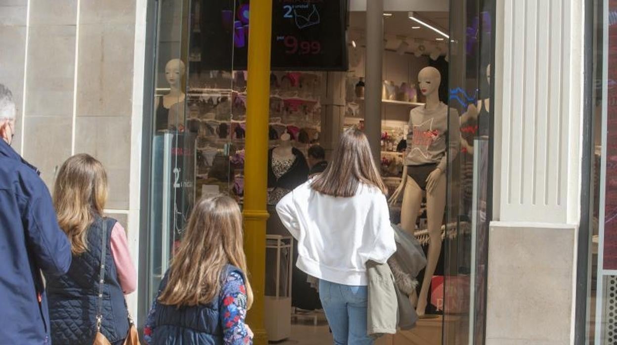 El consumidor español se instala en la era del miedo