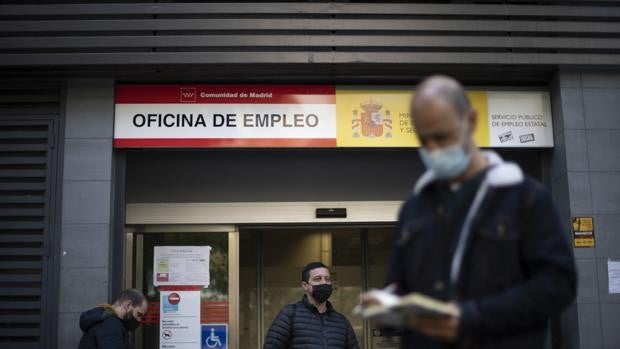 El FMI alerta de que España seguirá en 2026 con más paro que antes de la crisis