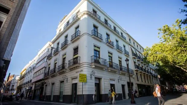 Andbank crece en Sevilla con una nueva oficina en la Plaza Nueva