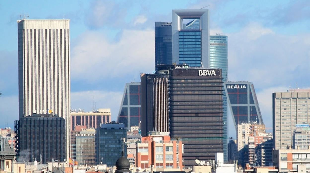 Las cuatro torres, el edificio del BBVA, las torres Kio, zona Azca