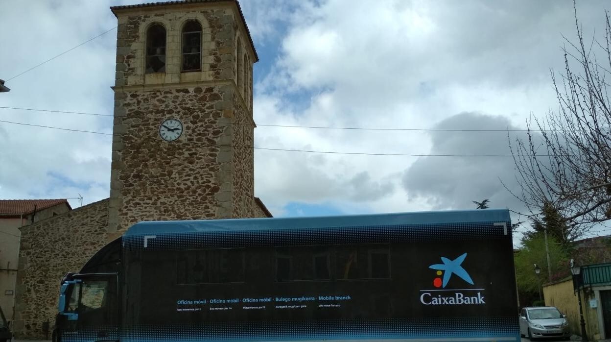 'Ofibus' de Caixabank en una localidad española