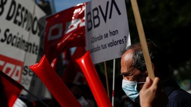 Huelga histórica de 24 horas en BBVA: los sindicatos cifran los paros en el 70% de la plantilla