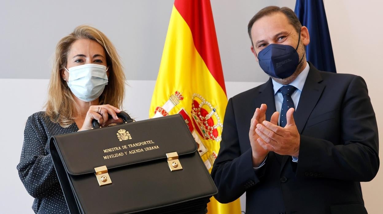 La nueva ministra de Transportes, Raquel Sánchez Jiménez y José Luis Ábalos