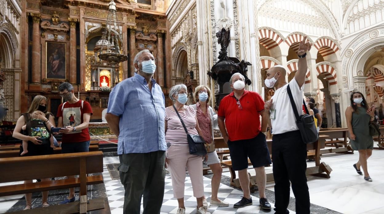 Turistas en la Mezquita Catedral de Córdoba