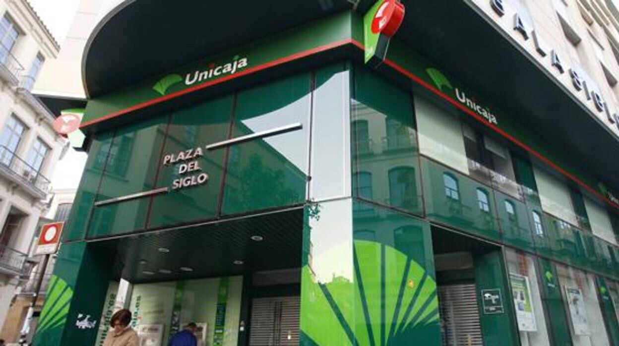 Oficina de Unicaja en el centro de Málaga