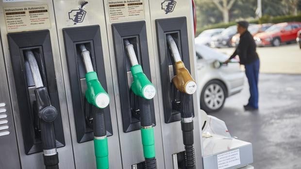 La gasolina sigue su escalada y marca su mayor precio en agosto desde 2013