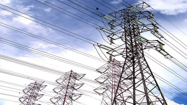 El precio de la electricidad se dispara mañana hasta casi los 117 euros el MWh