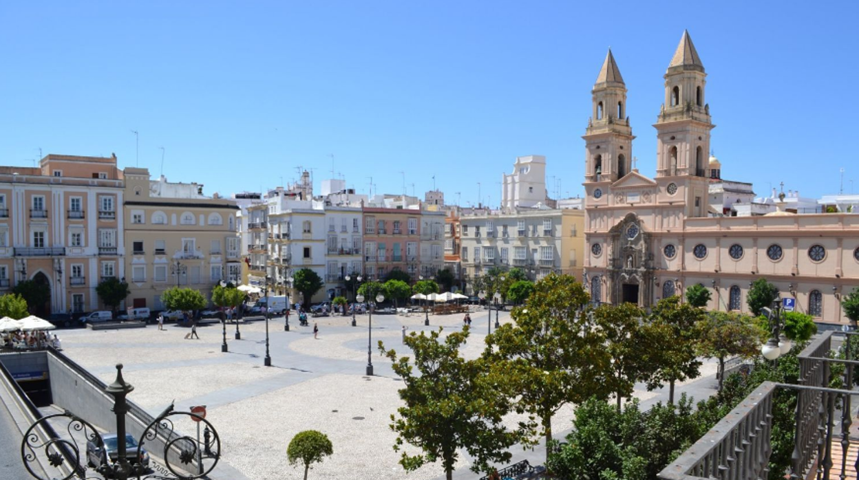 Vistas desde la terraza de una vivienda en Cádiz