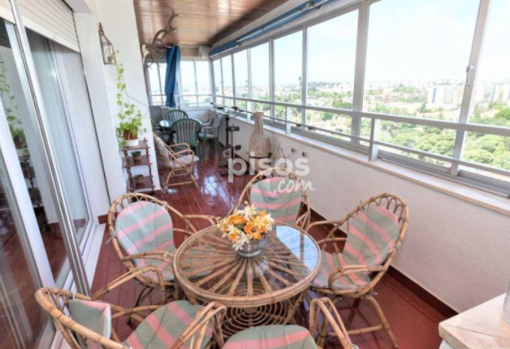 Terraza acristalada de piso en venta en Jerez