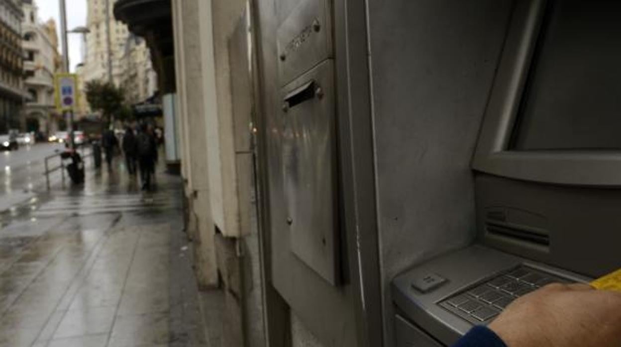 Cajero de una entidad bancaria en el centro de Madrid