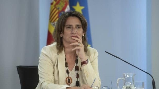 El Gobierno valora ampliar la rebaja fiscal de la luz para desinflar los precios