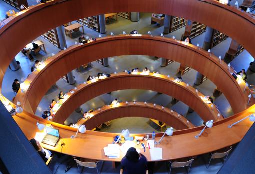 Biblioteca central de la UNED