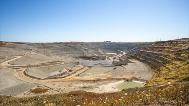 Multa de un millón de euros a la mina Cobre Las Cruces por captar ilegalmente aguas subterráneas