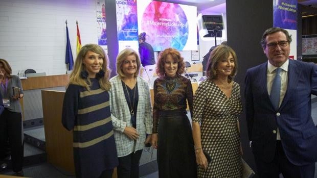Empresa y política unen fuerzas para impulsar nuevos liderazgos femeninos