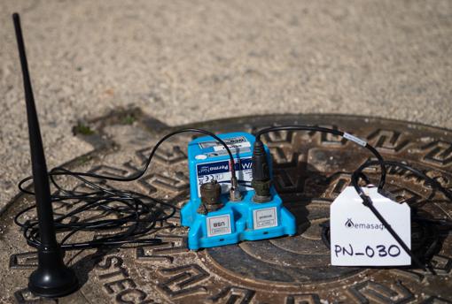 Los equipos prelocalizadores de fugas de la empresa Emagrasa, una tecnología que capta el sonido de la fuga de agua