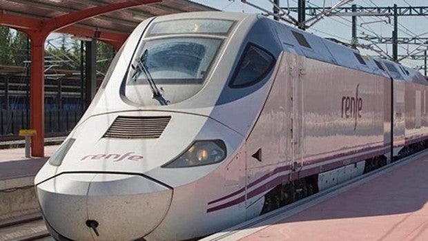 Renfe permitirá comprar billetes de AVE con un año de antelación tras las críticas a su nuevo sistema de tarifas