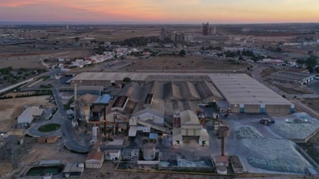 La inversión de O-I Glass en Alcalá de Guadaíra refuerza la industria sevillana del vidrio