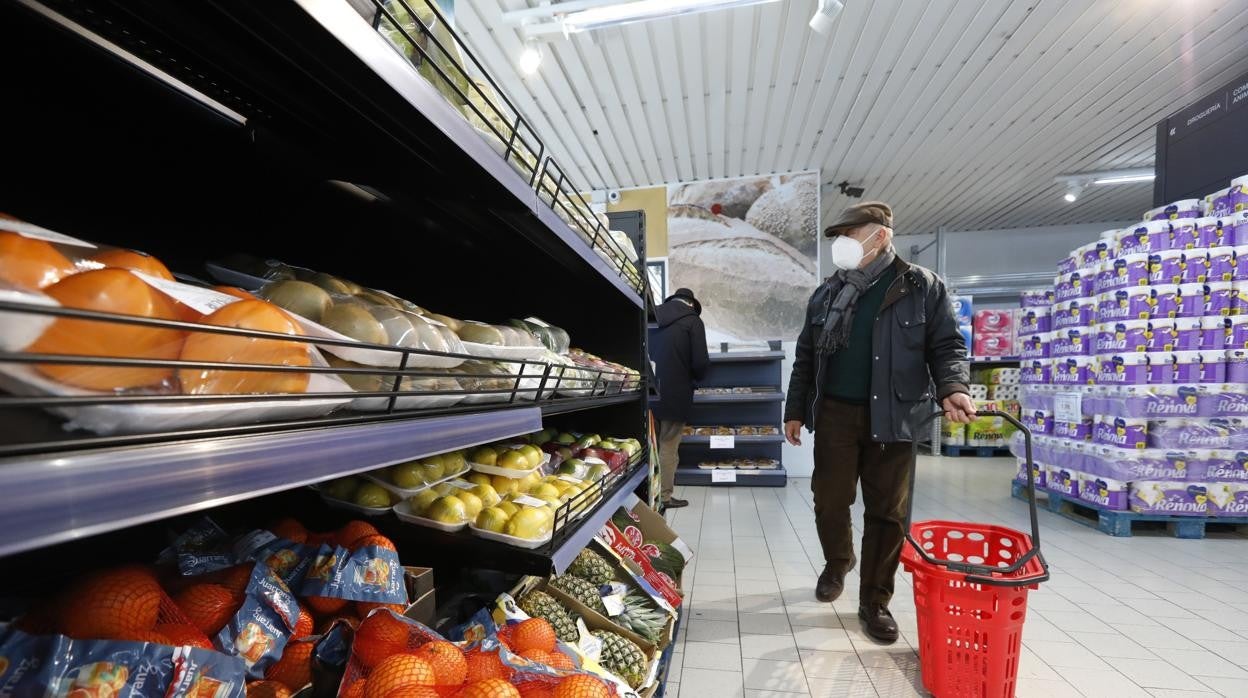 Desde la Asociación Nacional de Grandes Empresas de Distribución (Anged), piden no aumentar la presión fiscal y reconocen que «las empresas están soportando graves tensiones inflacionistas».