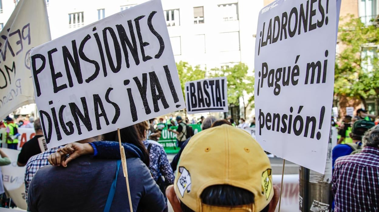 Imagen de archivo de una manifestación contra el recorte de las pensiones