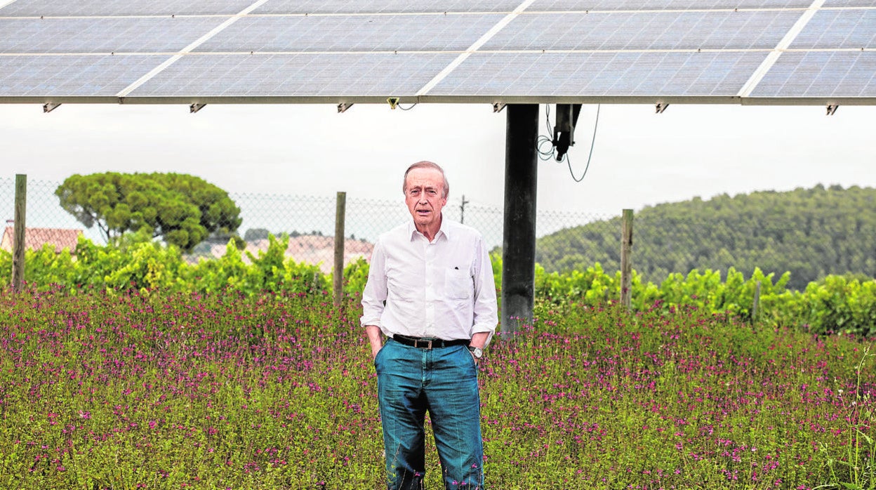 El presidente de Familia Torres, Miguel A. Torres, es un precursor de la lucha contra el cambio climático. La firma destina el 11% de sus beneficios a su iniciativa Torres &amp; Earth (más de 15 millones en los últimos doce años)