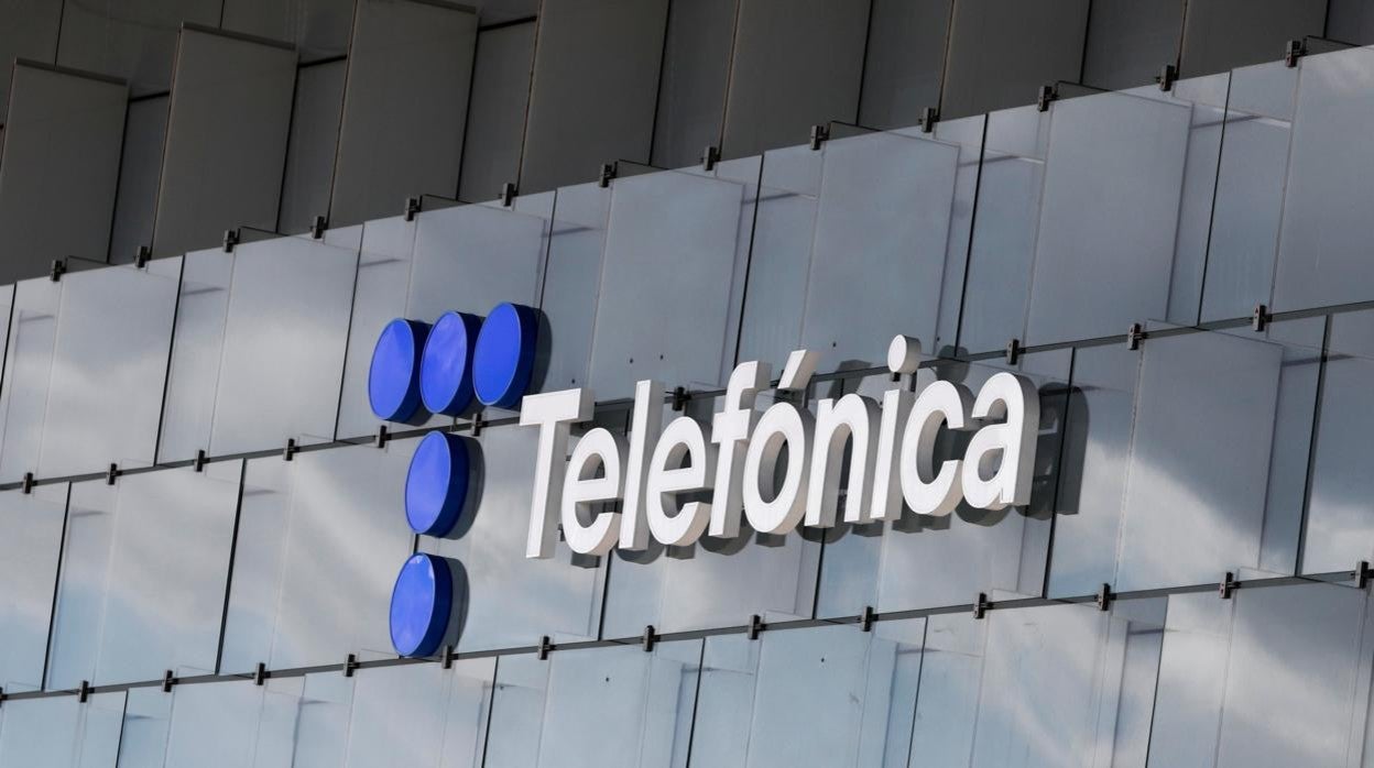 Telefónica amplía el alcance de su plan de bajas voluntarias de 3.261 a 4.532 personas