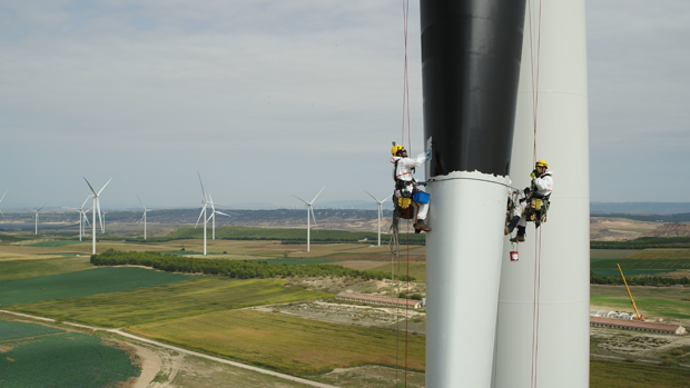 Andalucía declara de 'interés estratégico' inversiones de Iberdrola en ocho plantas de energía renovable por 640 millones