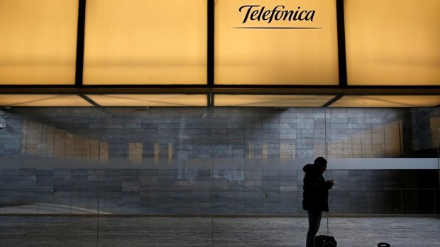 Telefónica refinancia su principal crédito sindicado y lo liga a objetivos de sostenibilidad