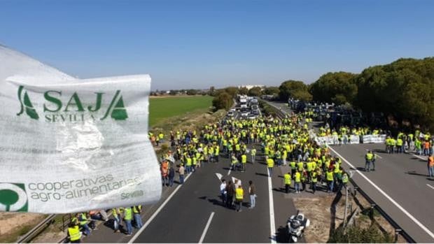 El campo vuelve a echarse a la carretera este viernes contra la grave crisis que lo acorrala