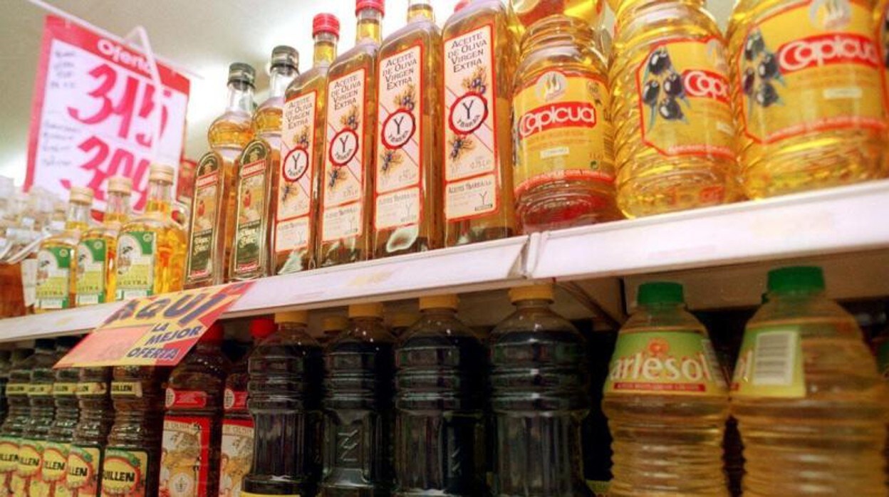 Algunos supermercados comienzan a limitar la venta de aceite de girasol por la guerra en Ucrania