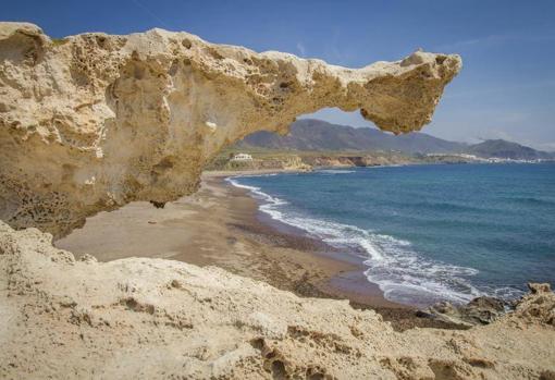 Playa de los Escullos en el parque natural del Cabo de Gata-Níjar