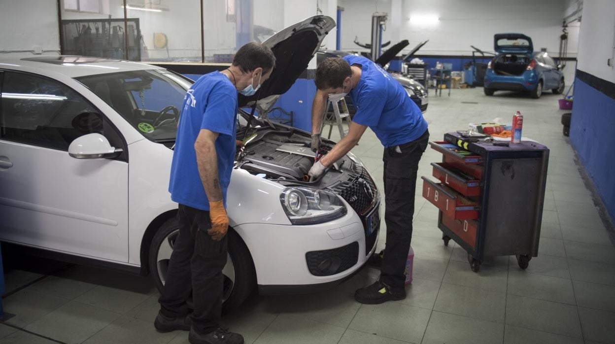 Un millón de autónomos están en el alambre por la espiral inflacionista