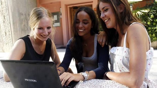 Los doce proyectos finalistas del programa de emprendimiento femenino WOW.up