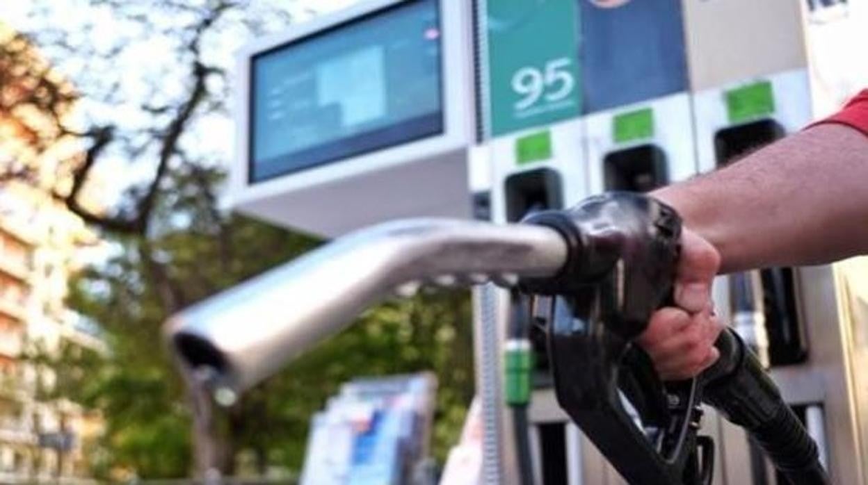 Los precios de la gasolina y el gasoil tendrán descuentos de 20 céntimos el litro