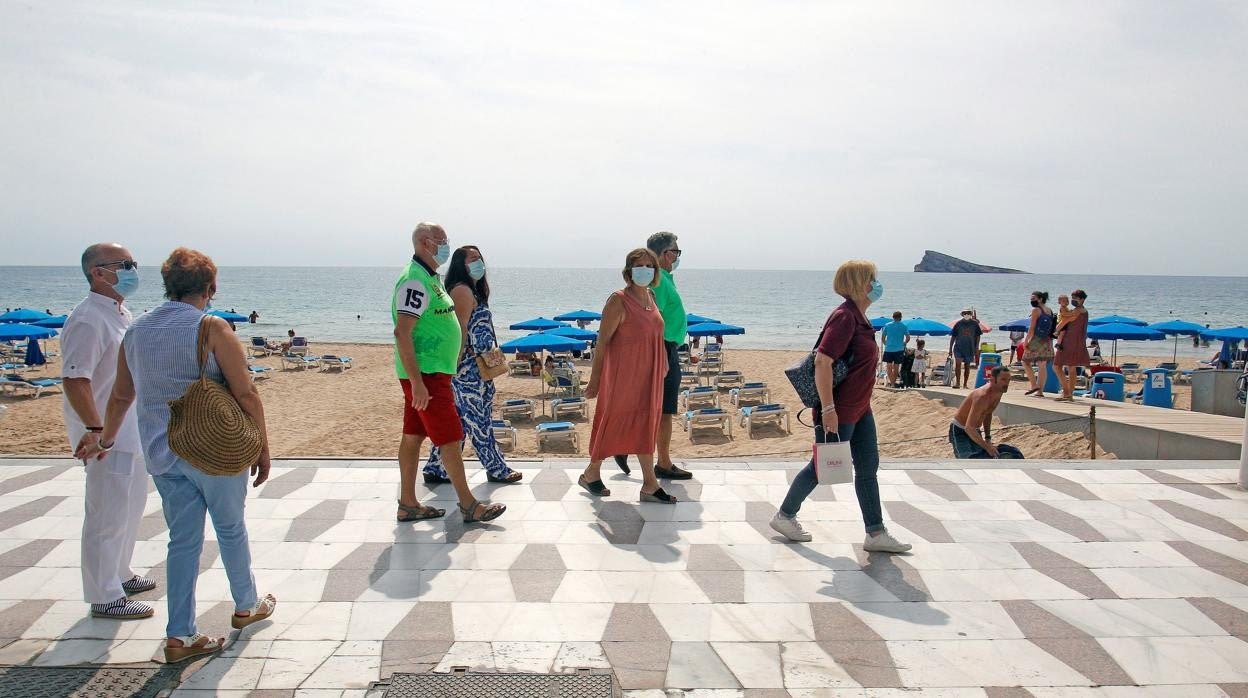 Turistas del Imserso en Benidorm
