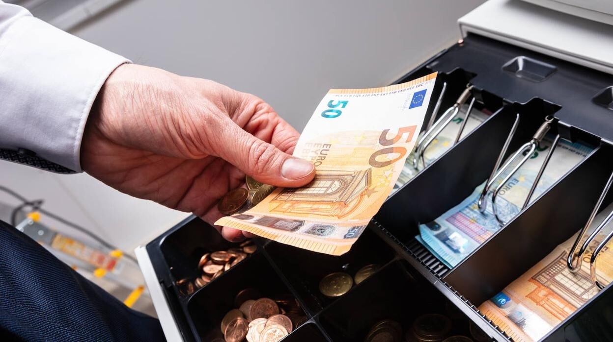 Cómo justificar pagos en efectivo en España: Guía completa para evitar problemas fiscales